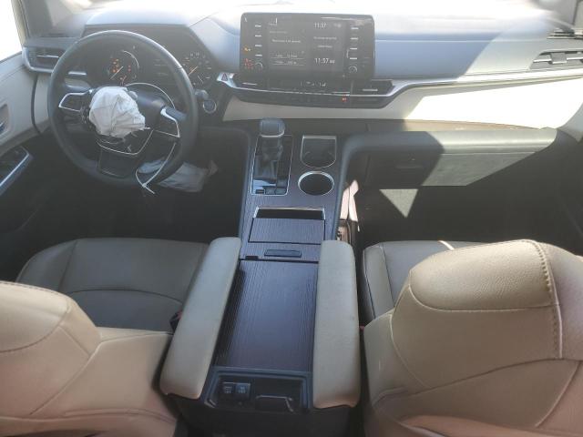 Photo 8 from auction – 2021 TOYOTA SIENNA XLE with VIN 5TDYRKEC8MS038568