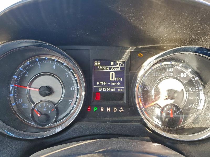 Photo 9 from auction – 2012 CHRYSLER TOWN & COU with VIN 2C4RC1CG4CR392911