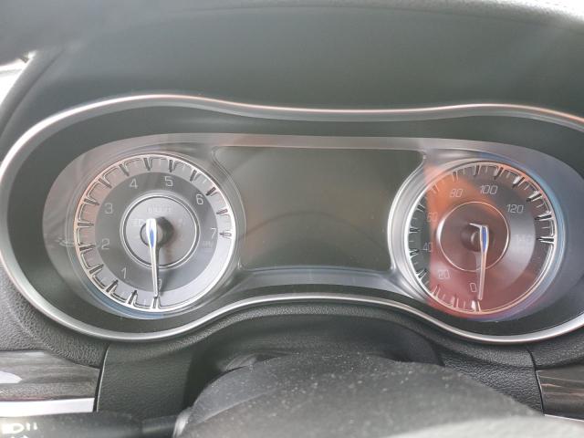 Photo 9 from auction – 2019 CHRYSLER 300 TOURIN with VIN 2C3CCARG1KH581151