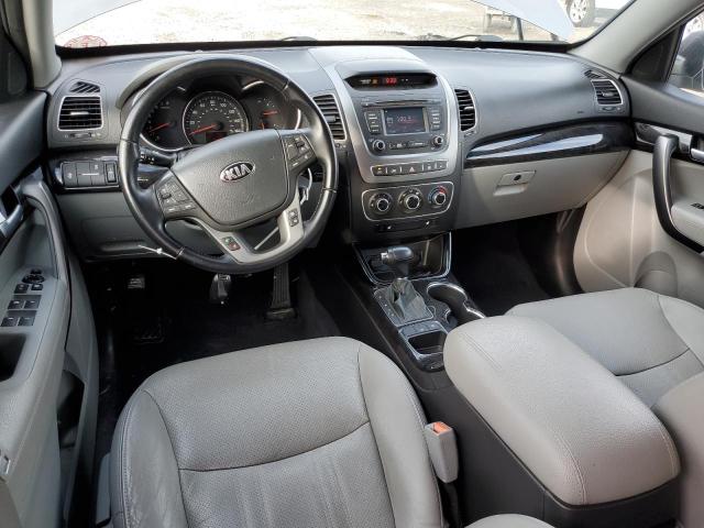 Photo 8 from auction – 2015 KIA SORENTO LX with VIN 5XYKTCA62FG654702