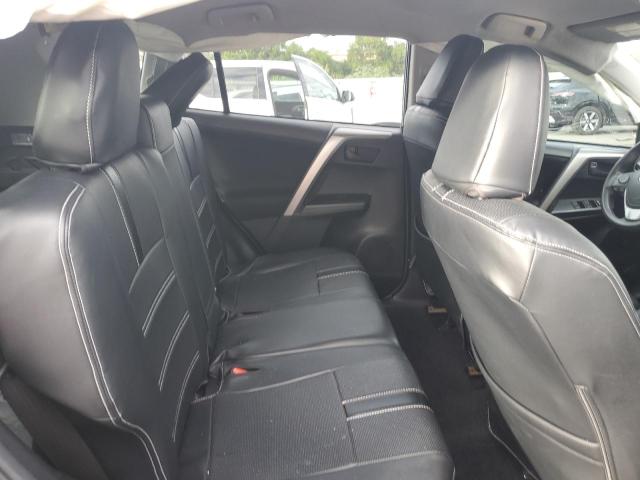Photo 10 from auction – 2017 TOYOTA RAV4 LE with VIN JTMZFREV3HD107921