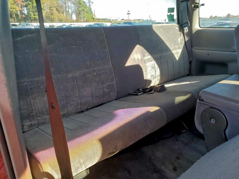Photo 10 from auction – 1996 DODGE RAM 2500 with VIN 1B7KF23CXTJ135297