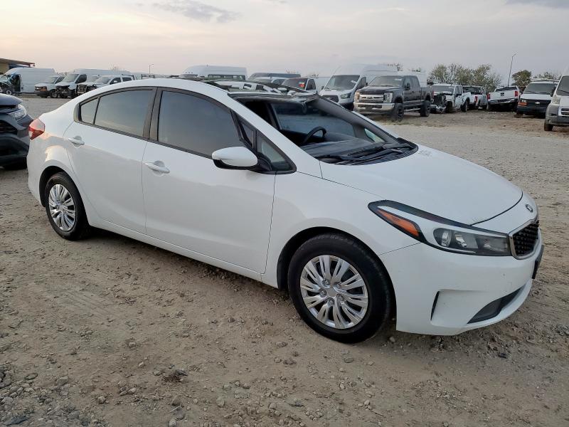 Photo 4 from auction – 2017 KIA FORTE with VIN 3KPFK4A74HE066271