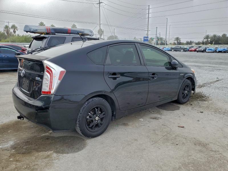 صورة رقم 3 من المزاد - 2012 TOYOTA PRIUS مع VIN JTDKN3DU3C5453285