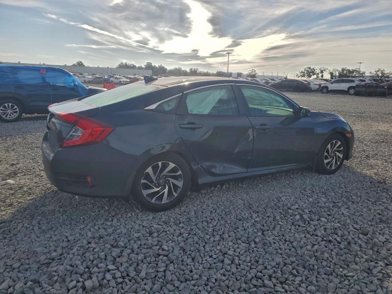 Photo 3 from auction – 2018 HONDA CIVIC EX with VIN 2HGFC2F76JH564364
