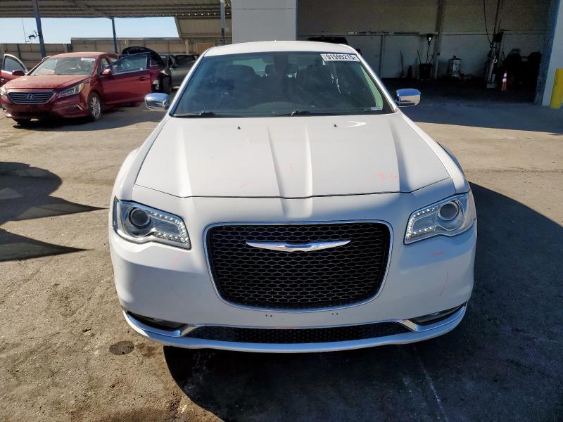 Photo 5 from auction – 2018 CHRYSLER 300 LIMITE with VIN 2C3CCAEG9JH127296
