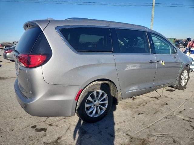 Photo 3 from auction – 2018 CHRYSLER PACIFICA T with VIN 2C4RC1EG2JR139550