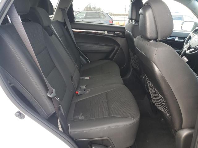 Photo 11 from auction – 2015 KIA SORENTO LX with VIN 5XYKT3A69FG564981