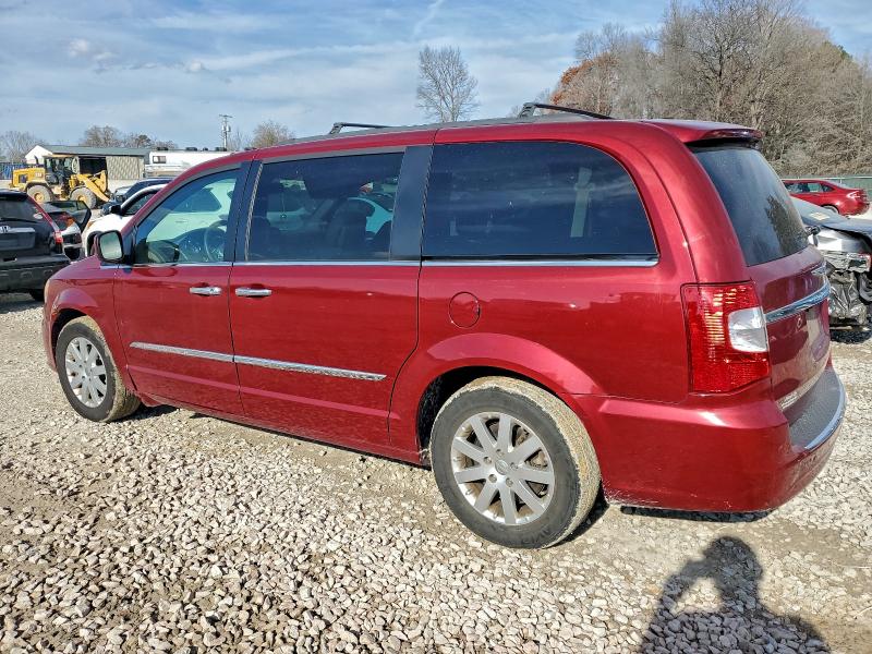 Photo 2 from auction – 2016 CHRYSLER TOWN & COU with VIN 2C4RC1BG4GR112864