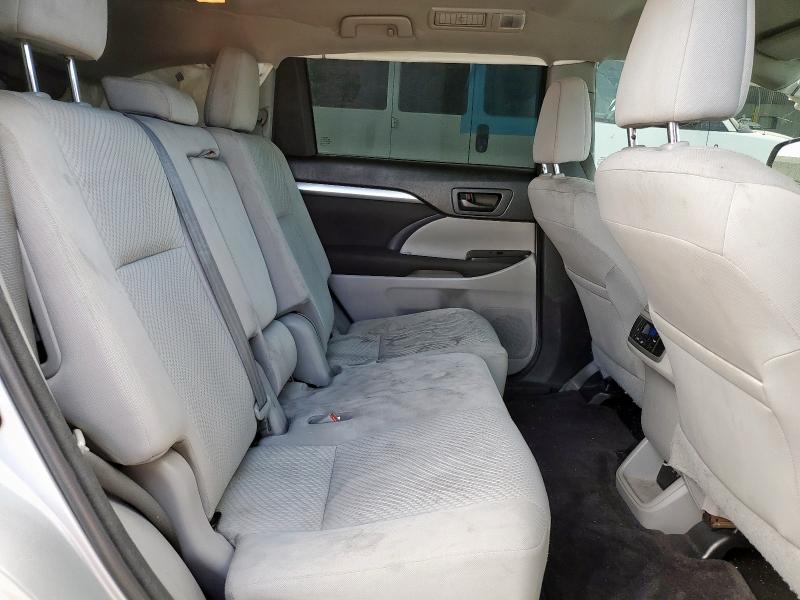 Photo 10 from auction – 2017 TOYOTA HIGHLANDER with VIN 5TDZZRFH0HS192236