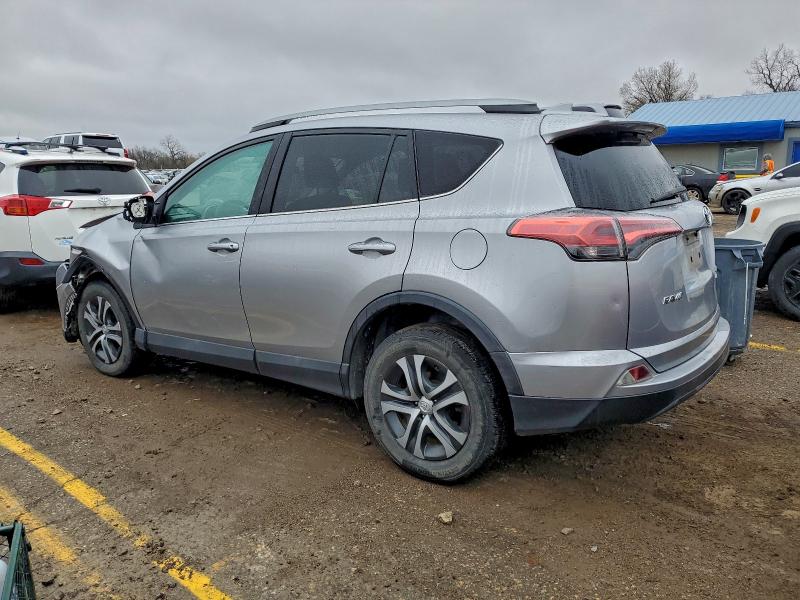 Photo 2 from auction – 2017 TOYOTA RAV4 LE with VIN 2T3BFREV5HW604361