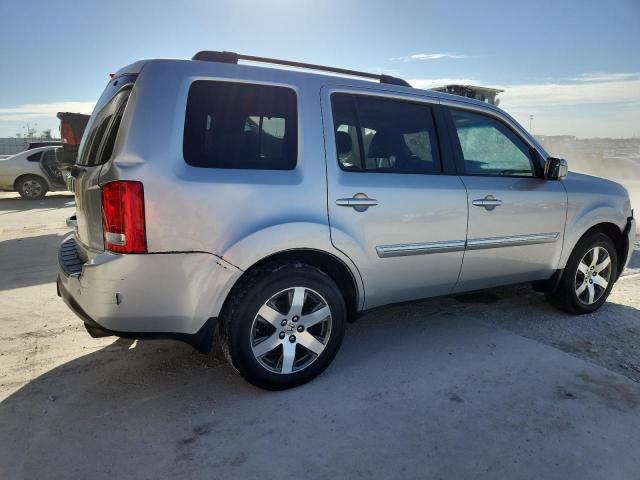 Photo 3 from auction – 2013 HONDA PILOT TOUR with VIN 5FNYF4H96DB077670