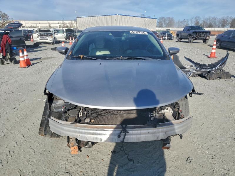 Photo 5 from auction – 2015 CHRYSLER 200 C with VIN 1C3CCCCG5FN510262