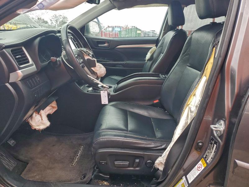 Photo 7 from auction – 2016 TOYOTA HIGHLANDER with VIN 5TDJKRFH4GS263647