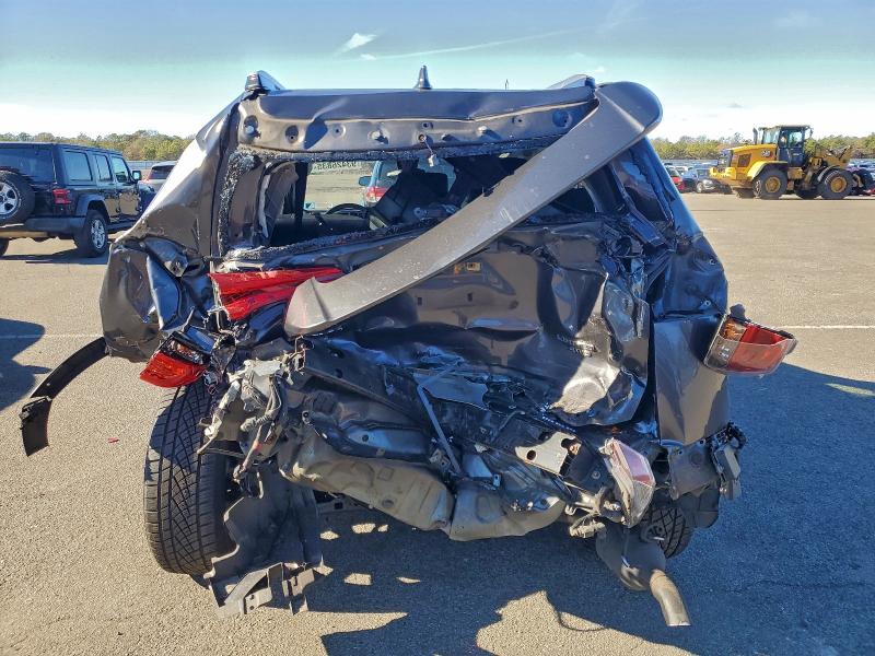 Photo 6 from auction – 2017 TOYOTA RAV4 LIMIT with VIN JTMDFREV2HJ169659