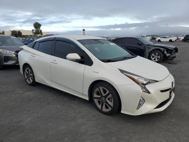 Photo 4 from auction – 2018 TOYOTA PRIUS with VIN JTDKARFU3J3067406