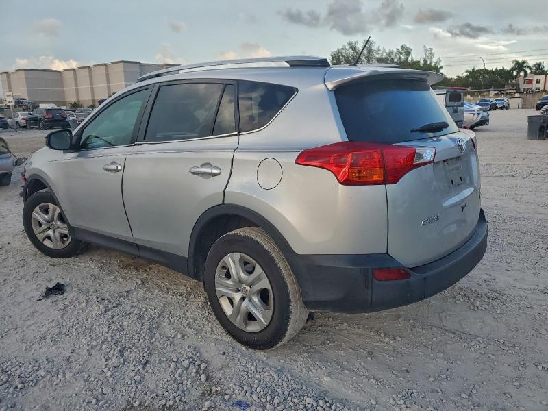 Photo 2 from auction – 2013 TOYOTA RAV4 LE with VIN JTMBFREV2D5003152
