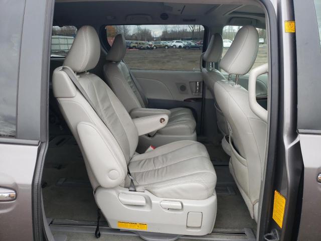Photo 11 from auction – 2011 TOYOTA SIENNA XLE with VIN 5TDDK3DC7BS025818