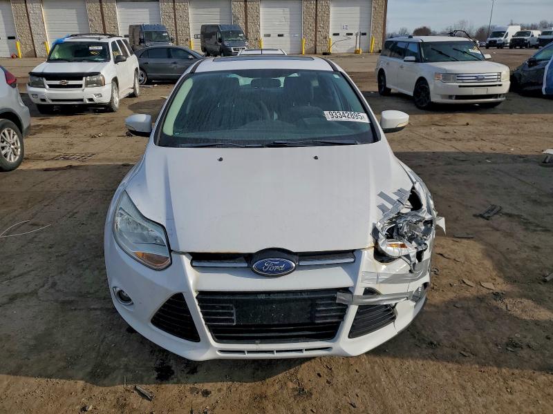 Фото 5 с аукциона – 2012 FORD FOCUS SEL с VIN 1FAHP3M28CL234374