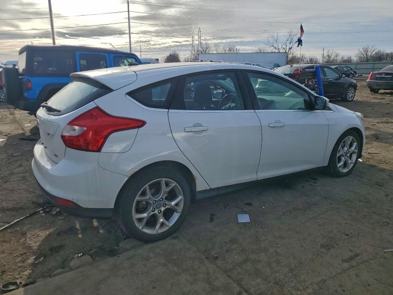 Photo 3 from auction – 2012 FORD FOCUS SEL with VIN 1FAHP3M28CL234374