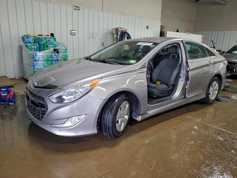 HYUNDAI SONATA HYB 2012 z numerem VIN KMHEC4A46CA029972 - Zdjęcie z aukcji