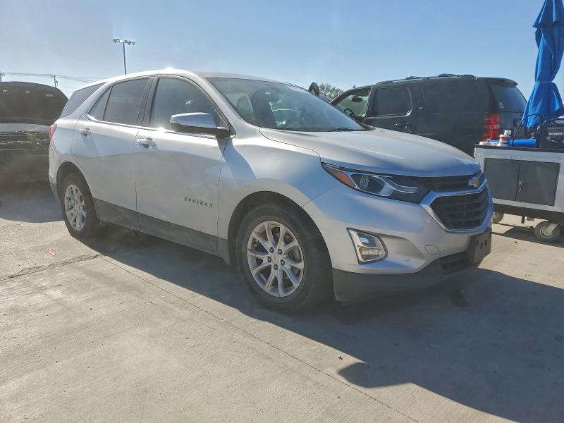 Photo 4 from auction – 2018 CHEVROLET EQUINOX LT with VIN 2GNAXJEV1J6339084