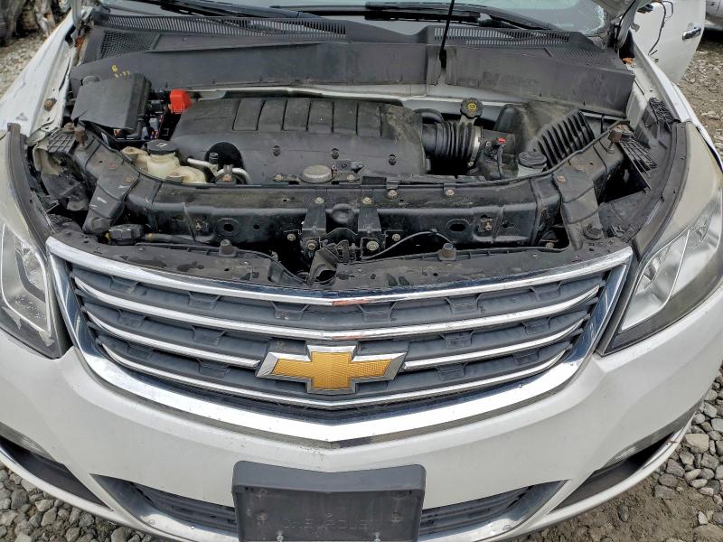Photo 12 from auction – 2017 CHEVROLET TRAVERSE L with VIN 1GNKVGKD1HJ122737