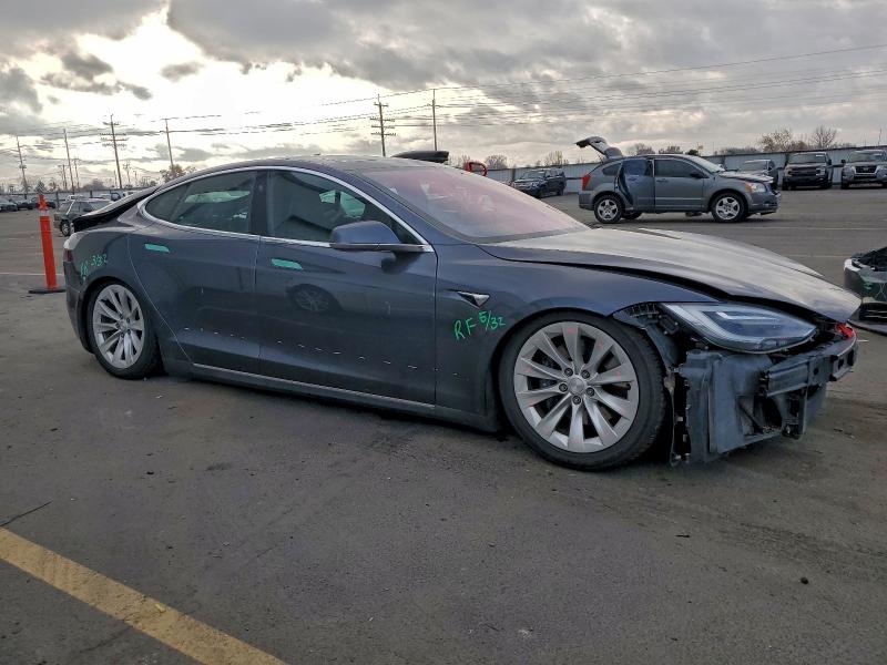 Photo 4 from auction – 2017 TESLA MODEL S with VIN 5YJSA1E23HF219280