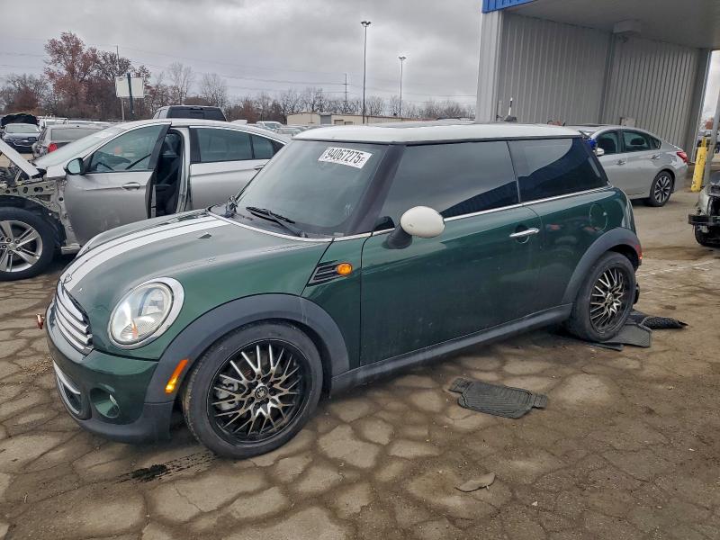 MINI COOPER 2011 with VIN WMWSU3C56BT098326 - Photo from auction