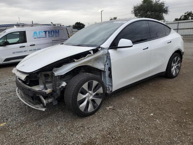 TESLA MODEL Y 2021 مع رقم تعريف المركبة 5YJYGDEE4MF214121 - صورة من المزاد