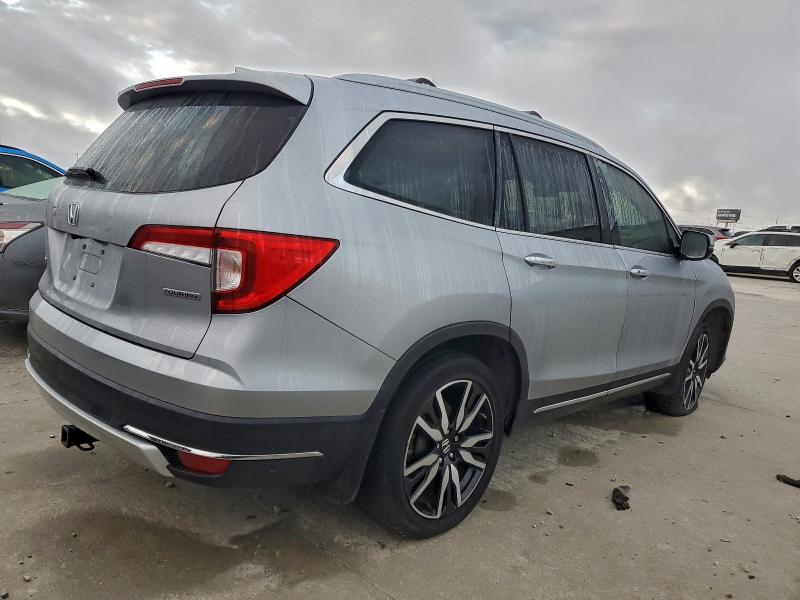 Photo 3 from auction – 2020 HONDA PILOT TOUR with VIN 5FNYF5H98LB021380