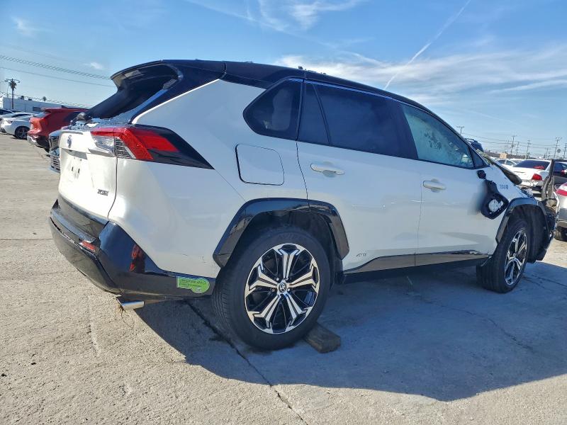 Photo 3 from auction – 2022 TOYOTA RAV4 PRIME with VIN JTMEB3FV7ND102206