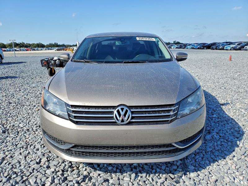 Photo 5 from auction – 2015 VOLKSWAGEN PASSAT SE with VIN 1VWBS7A37FC015992