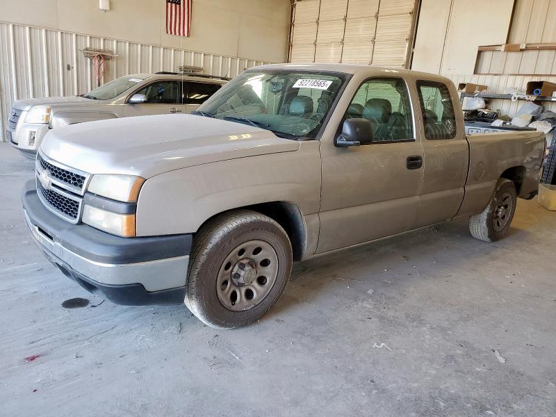 CHEVROLET SILVERADO 2006 with VIN 1GCEC19V66Z118091 - Photo from auction