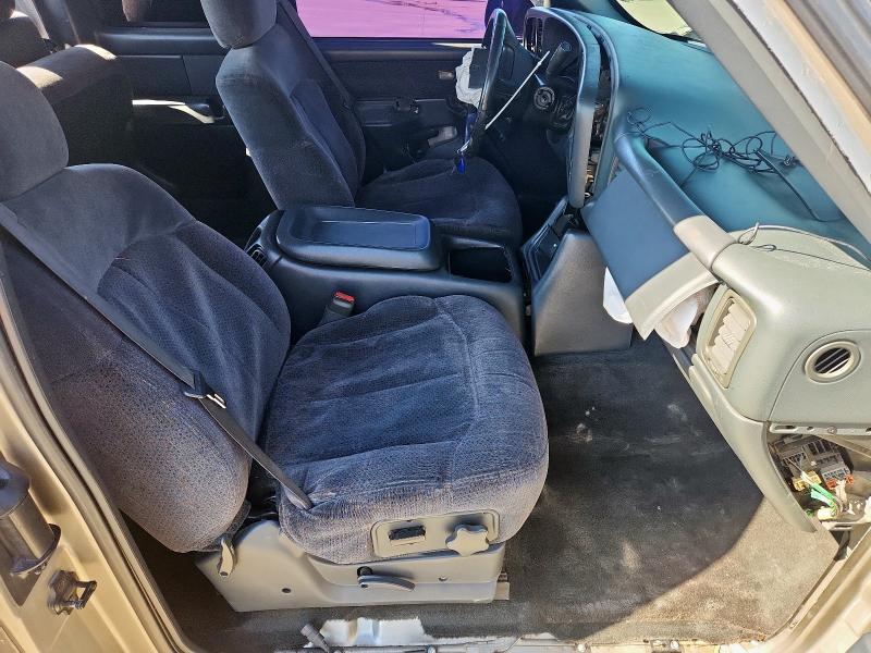 Photo 7 from auction – 1999 CHEVROLET SILVERADO with VIN 1GCEC19T7XZ153612