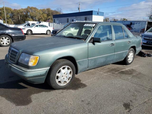 MERCEDES-BENZ E 1995 with VIN WDBEA32E5SC158265 - Photo from auction