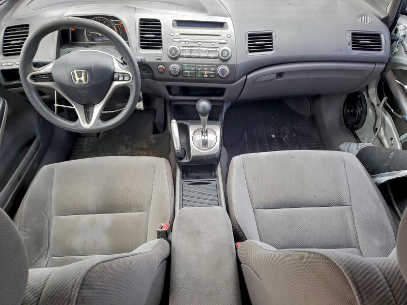 Photo 8 from auction – 2009 HONDA CIVIC LX with VIN 19XFA16509E021712