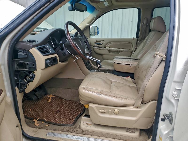Photo 7 from auction – 2011 CADILLAC ESCALADE P with VIN 1GYS4CEF6BR143913