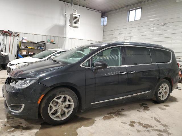 CHRYSLER PACIFICA T 2017 with VIN 2C4RC1EG4HR565038 - Photo from auction