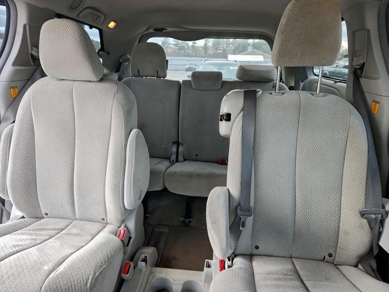 Photo 10 from auction – 2011 TOYOTA SIENNA LE with VIN 5TDKK3DC0BS142017