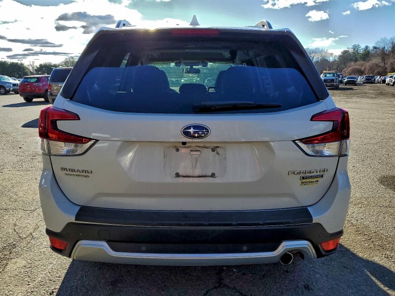 Photo 6 from auction – 2019 SUBARU FORESTER T with VIN JF2SKAWC8KH585832