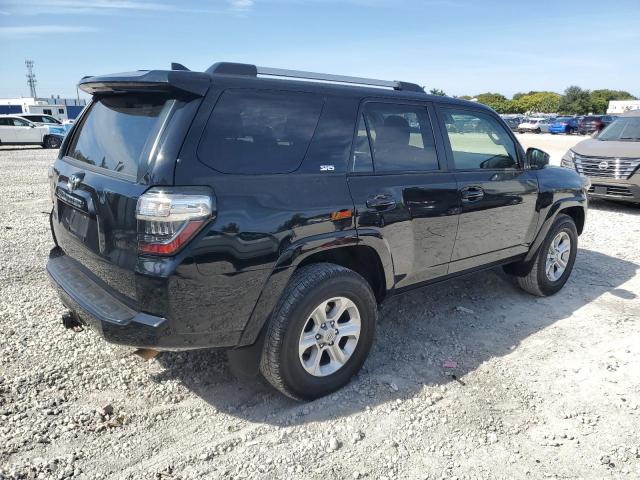Photo 3 from auction – 2024 TOYOTA 4RUNNER SR with VIN JTEEU5JRXR5310625