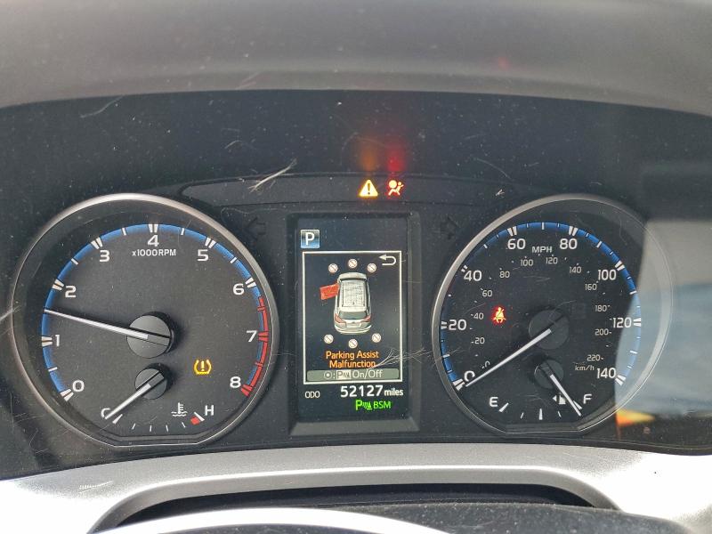 Photo 9 from auction – 2017 TOYOTA RAV4 XLE with VIN JTMRFREV8HJ704712