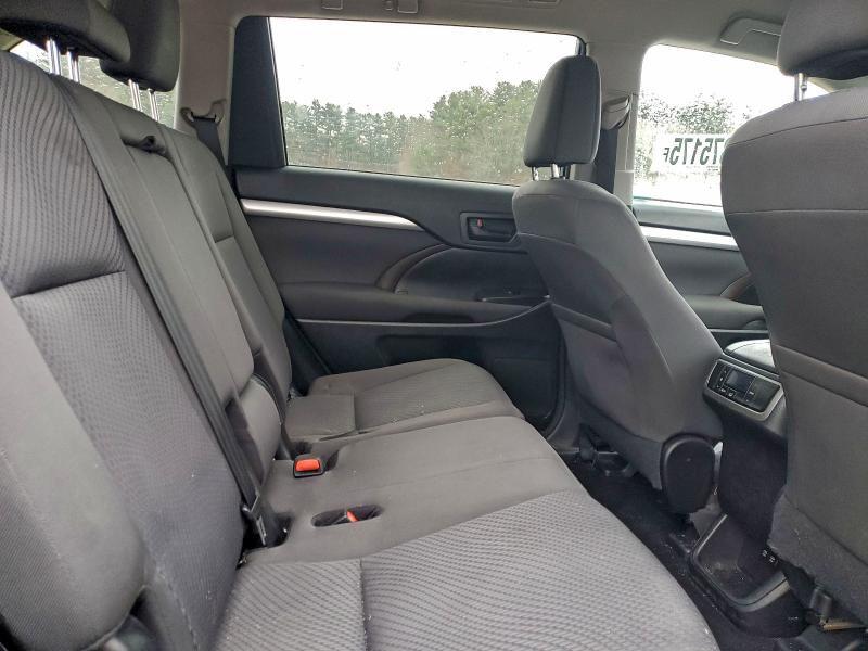 Photo 11 from auction – 2017 TOYOTA HIGHLANDER with VIN 5TDZARFH8HS023301