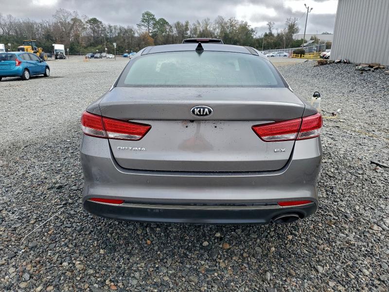 Photo 6 from auction – 2017 KIA OPTIMA EX with VIN 5XXGU4L32HG126516