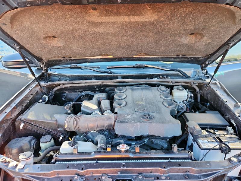 Photo 11 from auction – 2019 TOYOTA 4RUNNER SR with VIN JTEBU5JR2K5682467