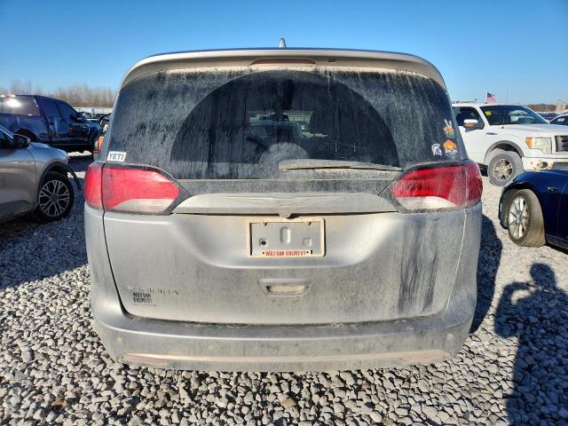 Photo 6 from auction – 2017 CHRYSLER PACIFICA with VIN 2C4RC1BG6HR771028
