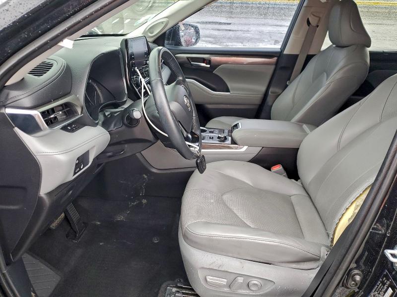 Photo 7 from auction – 2021 TOYOTA HIGHLANDER with VIN 5TDDZRBH6MS538459