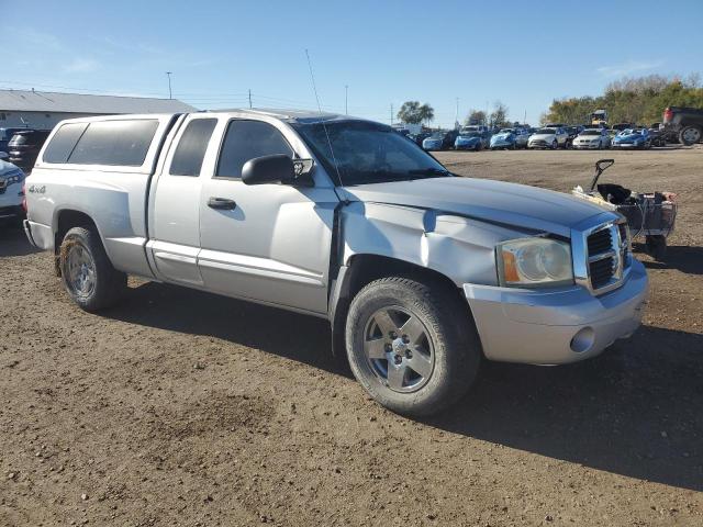 Photo 4 from auction – 2005 DODGE DAKOTA LAR with VIN 1D7HW52NX5S164252
