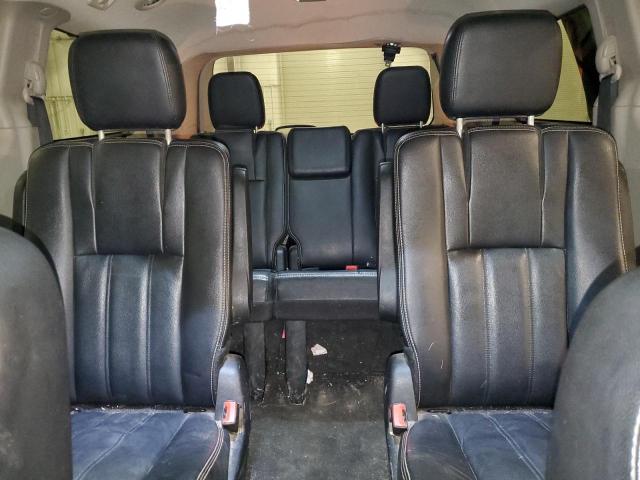 Photo 10 from auction – 2014 CHRYSLER TOWN & COU with VIN 2C4RC1BGXER358878